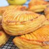 Chausson aux pommes (€1.90 per piece) – select amount per day below